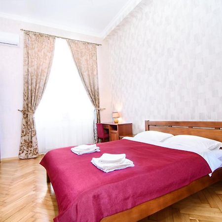 Cossacks Hostel Leopoli Esterno foto