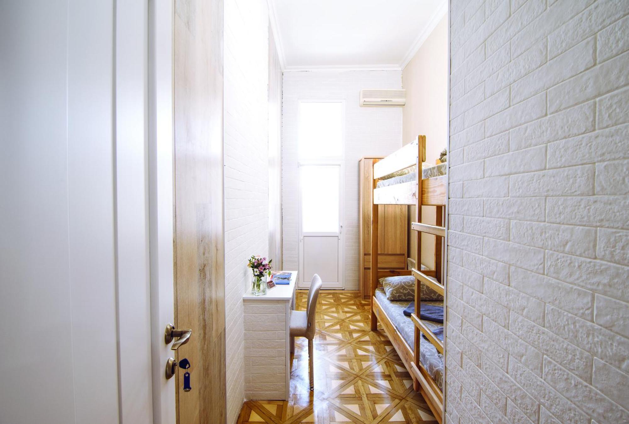 Cossacks Hostel Leopoli Esterno foto