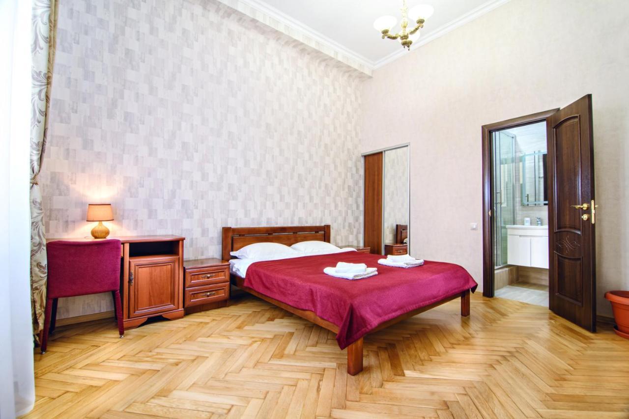Cossacks Hostel Leopoli Esterno foto