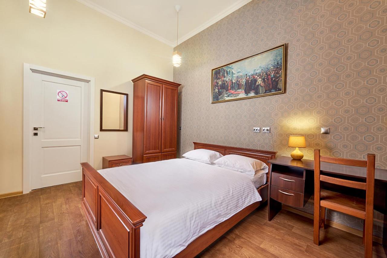 Cossacks Hostel Leopoli Esterno foto
